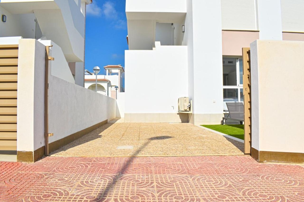 New Build Apartment On Beautiful Modern Complex Rojales Dış mekan fotoğraf